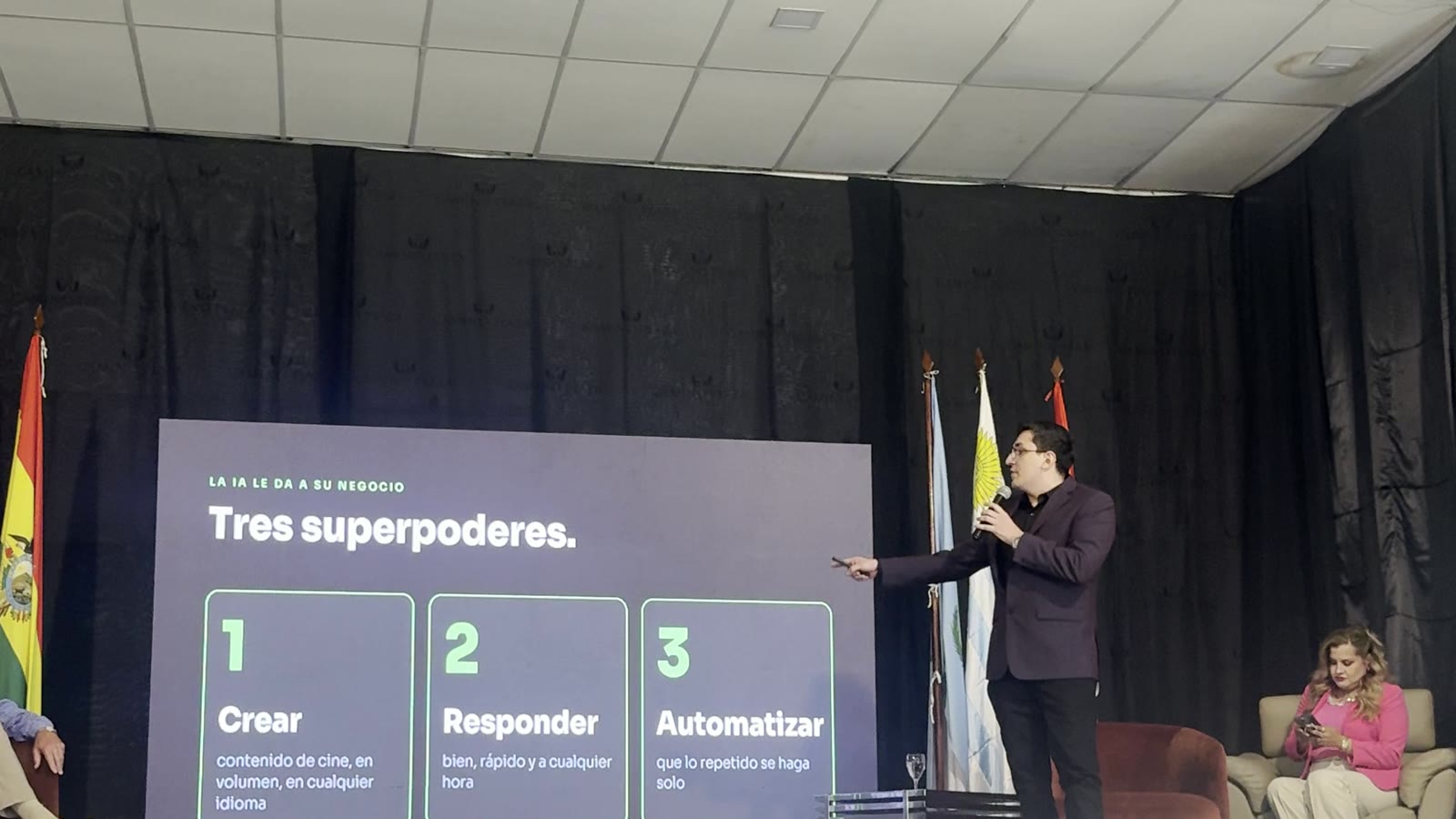 Johnny Ferrante explica los tres superpoderes que la IA le da a un negocio: crear, responder y automatizar